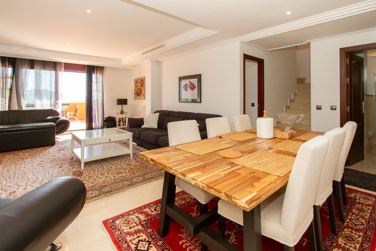 4 bedroom Penthouses for sale in La Mairena – R5118145