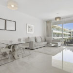 Apartamentos de 3 dormitorios en venta en Nueva Milla de Oro – R5137900