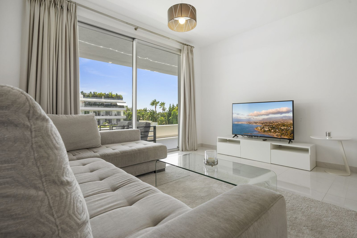 Apartamentos de 3 dormitorios en venta en Nueva Milla de Oro – R5137900