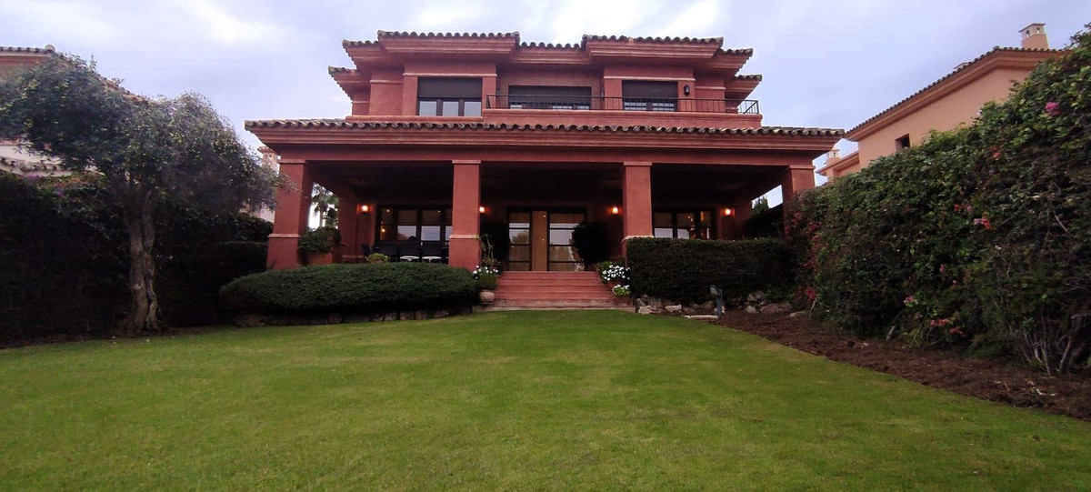Villas de 5 dormitorios en venta en Marbella – R5135377