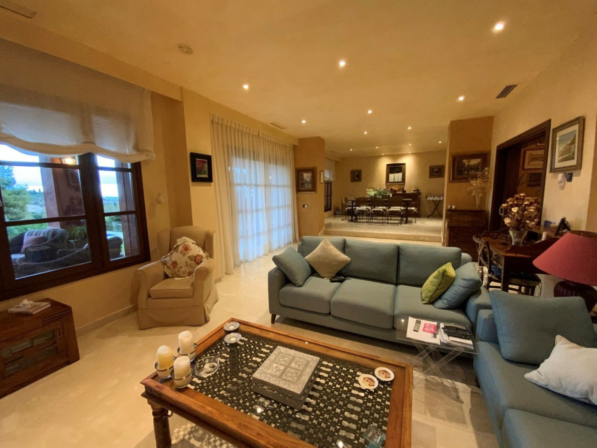 Villas de 5 dormitorios en venta en Marbella – R5135377