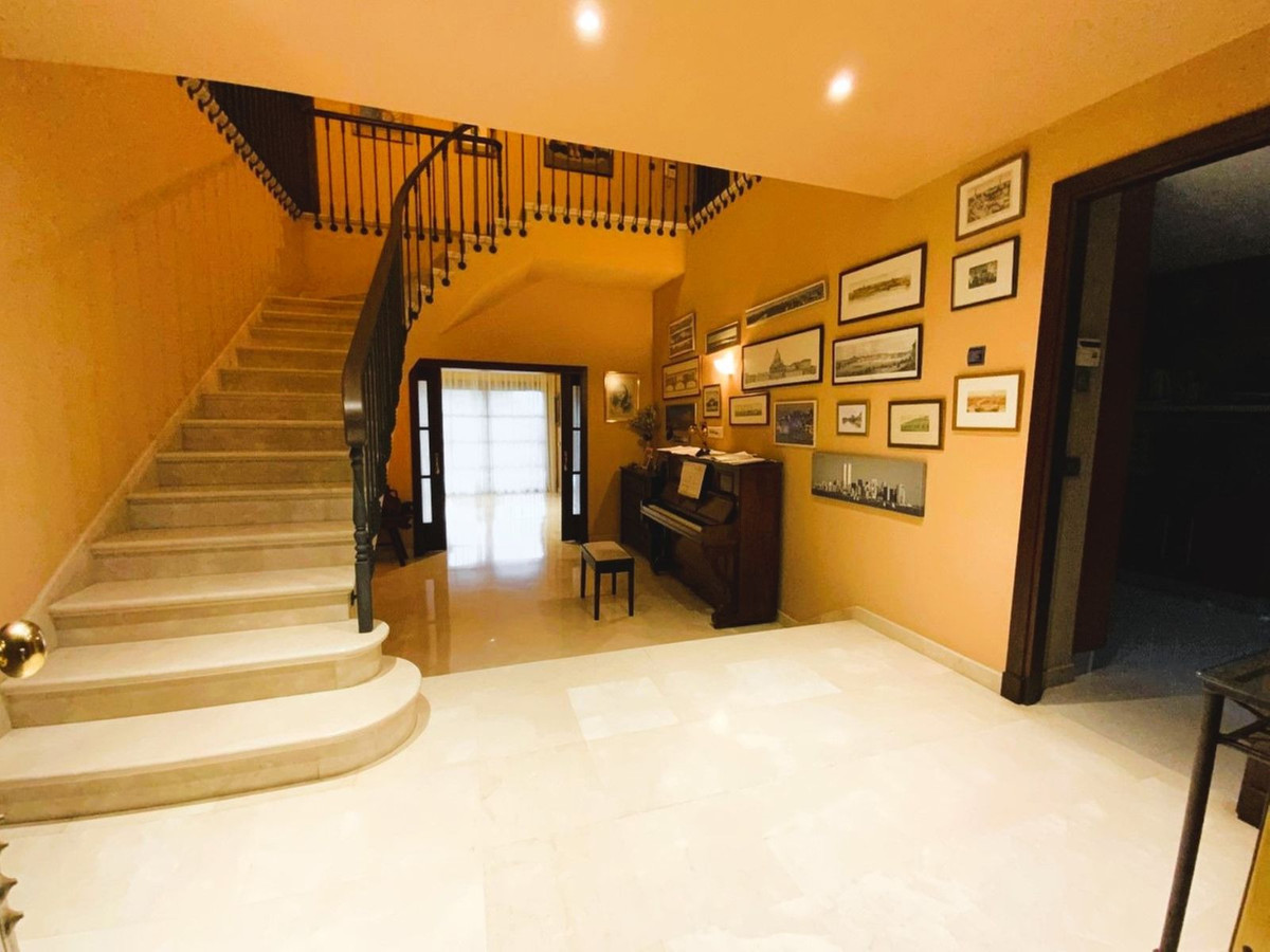 Villas de 5 dormitorios en venta en Marbella – R5135377