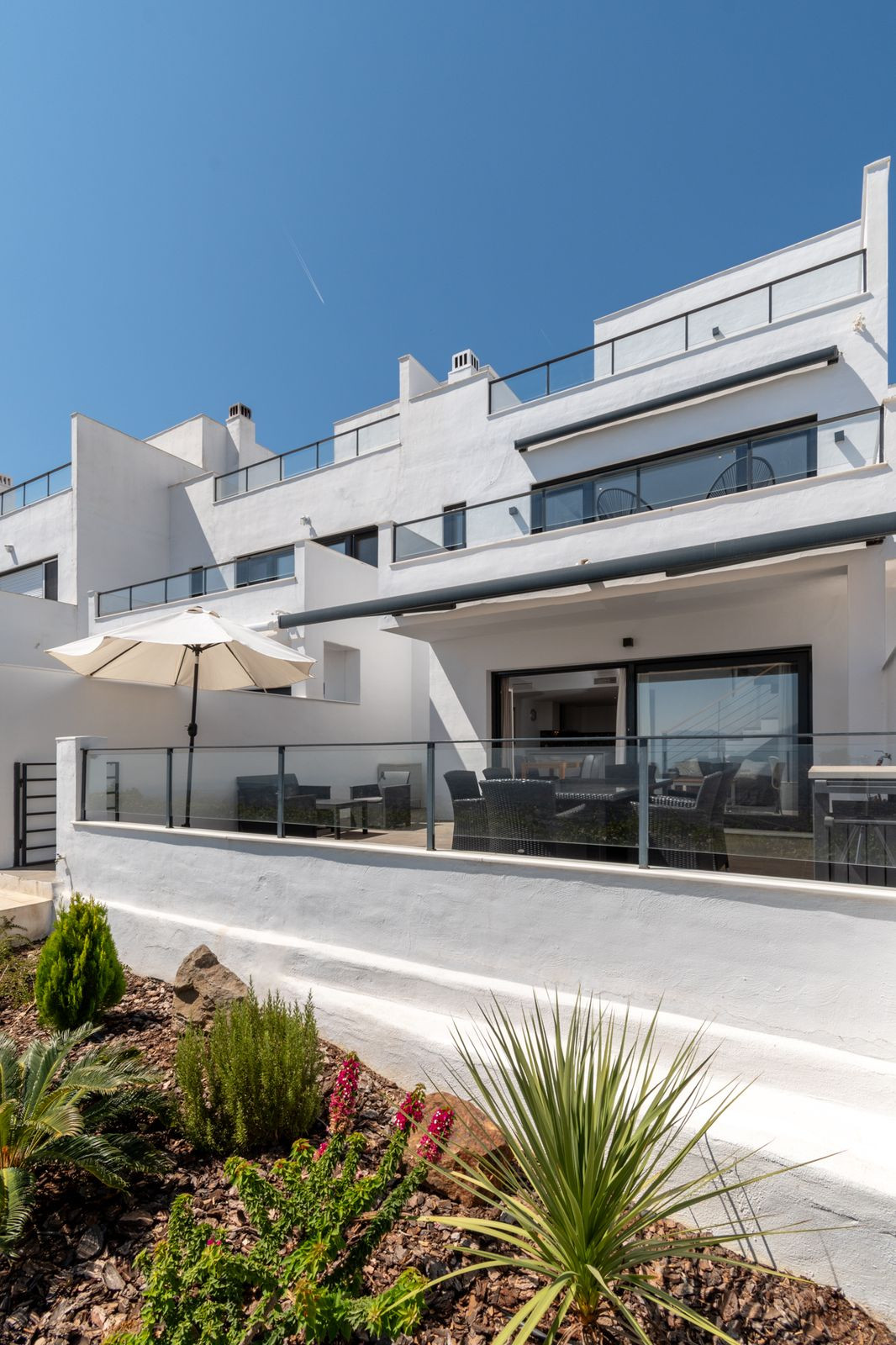 4 bedroom Townhouses for sale in La Mairena – R5126974