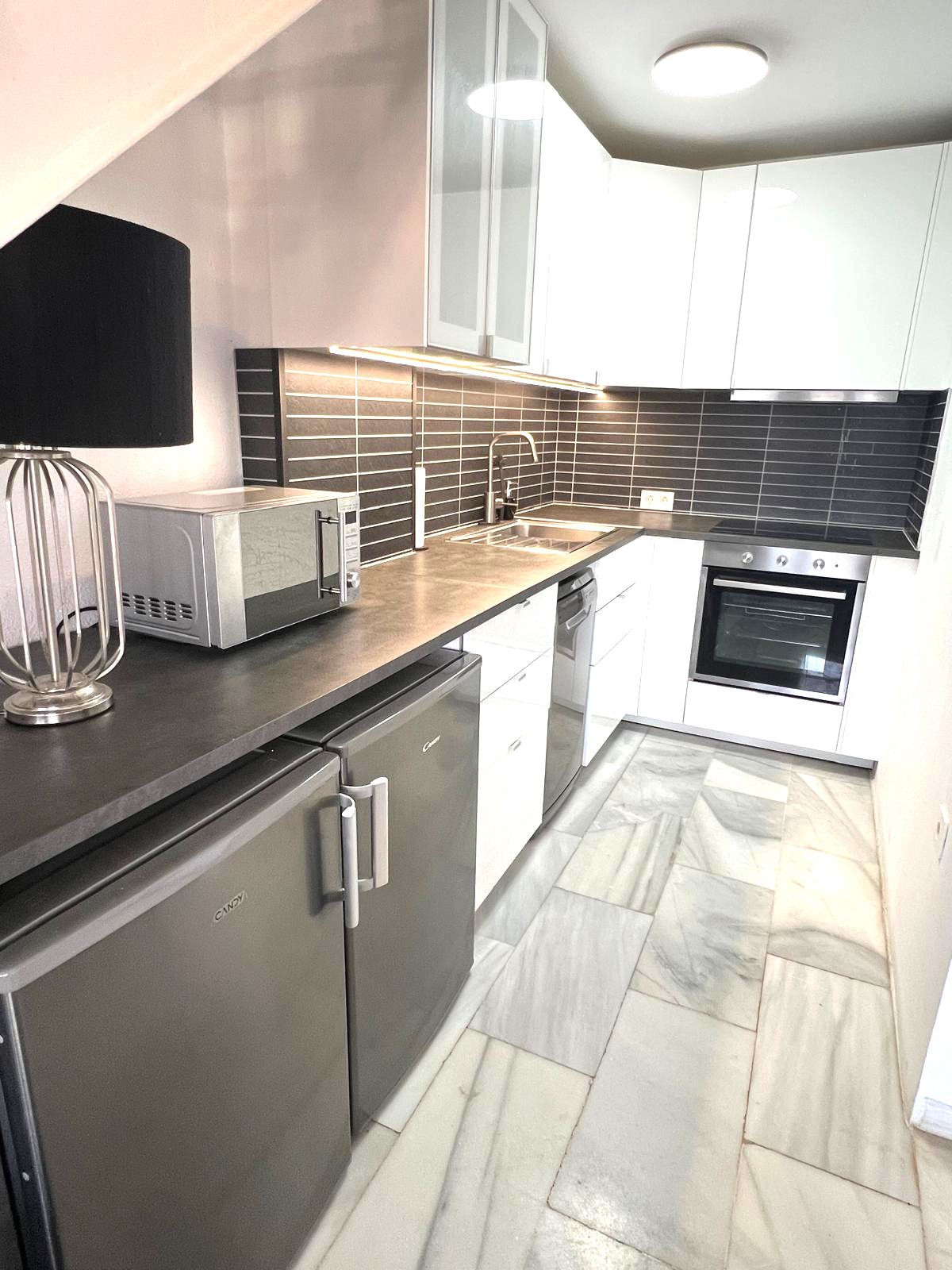 2 bedroom Apartments for sale in Milla de Oro – R5135311