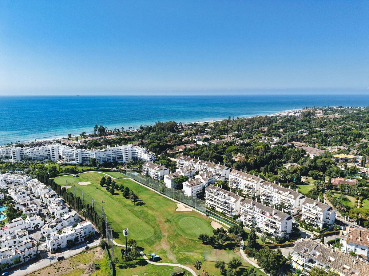 3 bedroom Apartments for sale in Guadalmina Baja – R5125243