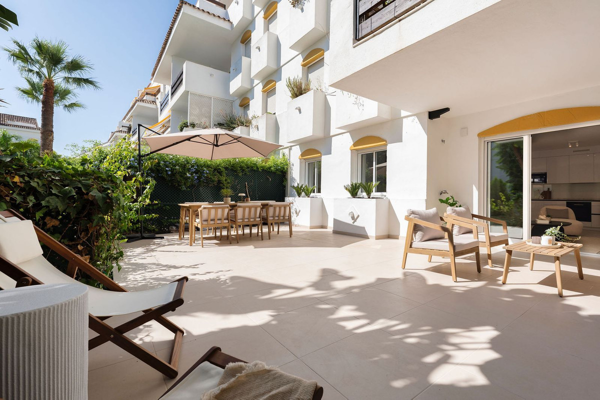 3 bedroom Apartments for sale in Guadalmina Baja – R5125243