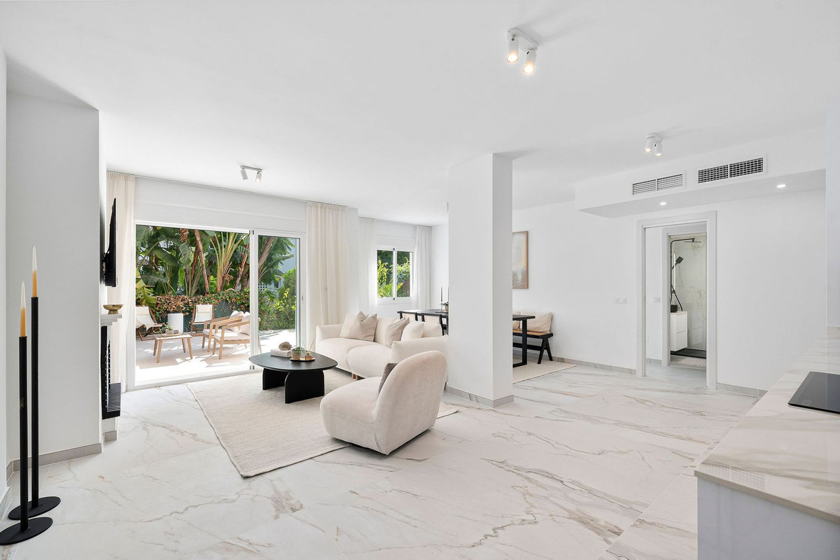 3 bedroom Apartments for sale in Guadalmina Baja – R5125243