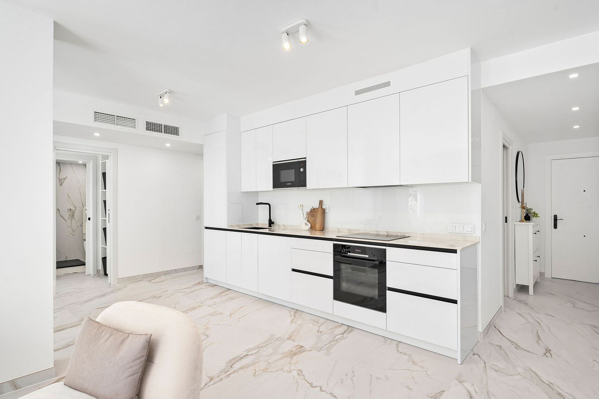 3 bedroom Apartments for sale in Guadalmina Baja – R5125243