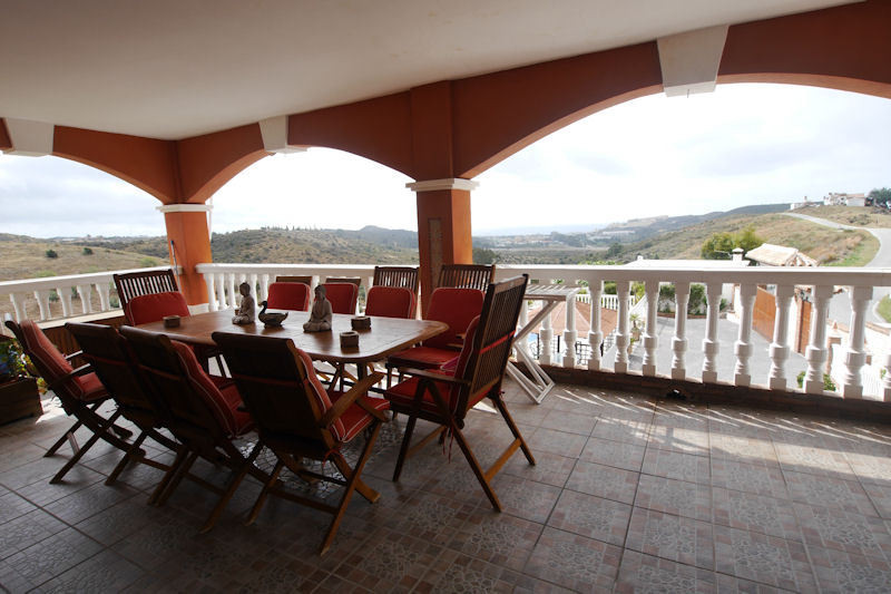 5 bedroom Villas for sale in La Cala de Mijas – R2670854