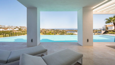 6 bedroom Villas for sale in Los Flamingos – R5005957