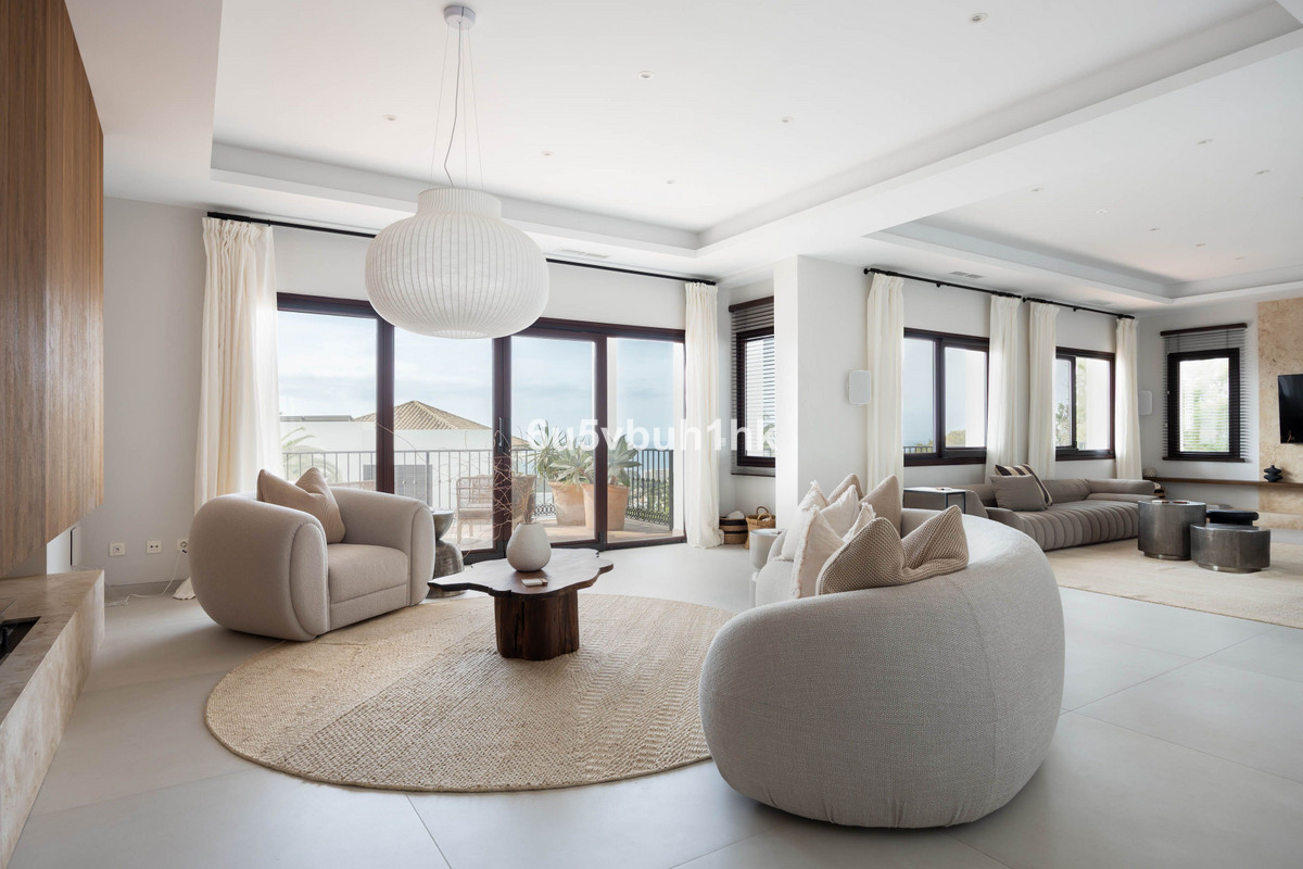 6 bedroom Villas for sale in El Rosario – R5169169