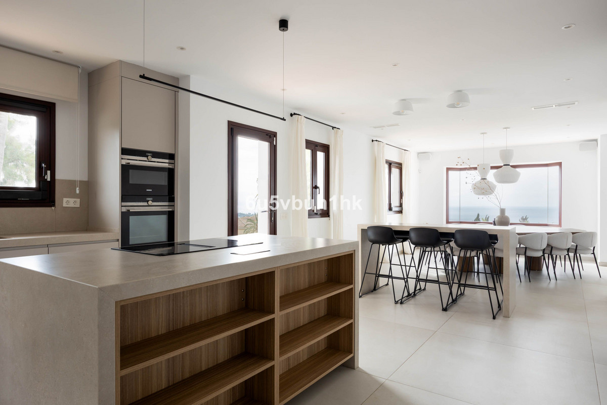 6 bedroom Villas for sale in El Rosario – R5169169