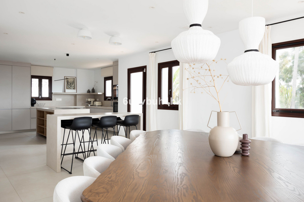 6 bedroom Villas for sale in El Rosario – R5169169