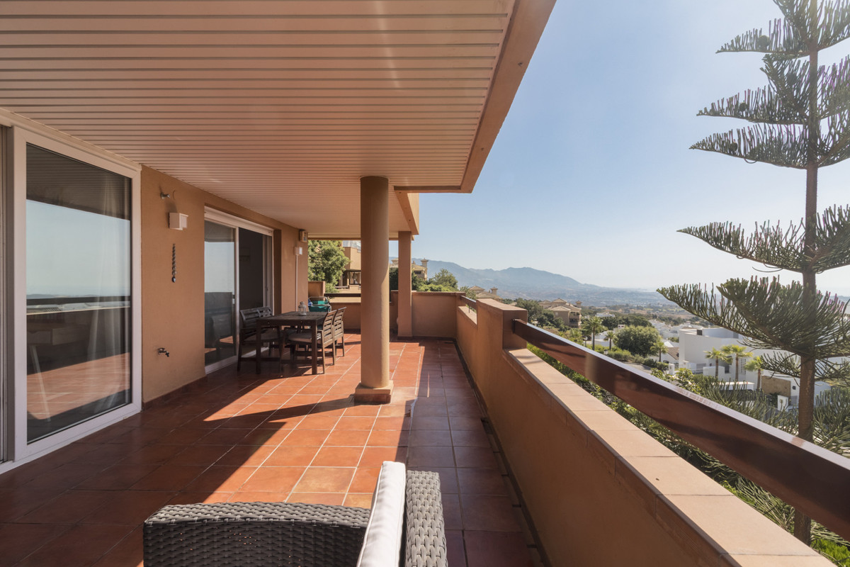 3 bedroom Apartments for sale in La Mairena – R5122936