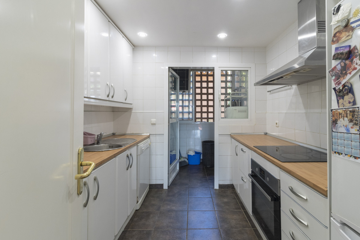 3 bedroom Apartments for sale in La Mairena – R5122936