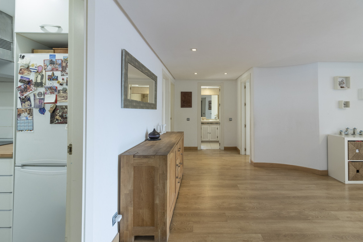 3 bedroom Apartments for sale in La Mairena – R5122936