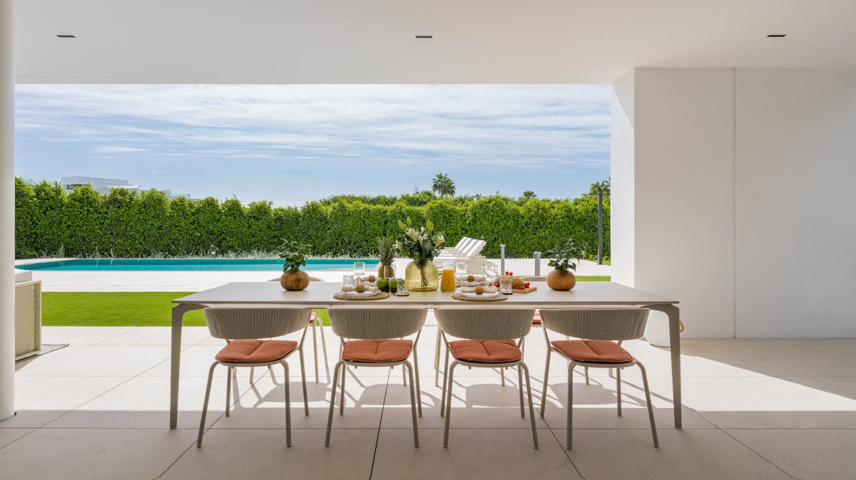 5 bedroom Villas for sale in Milla de Oro – R5135956