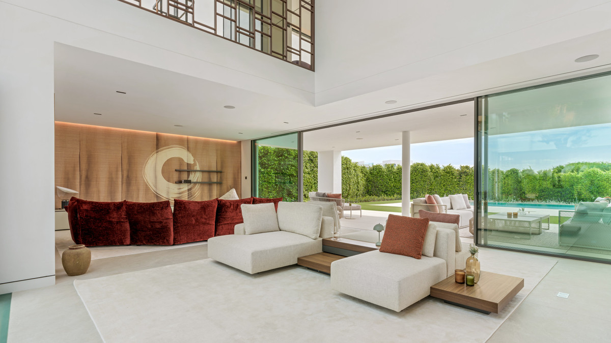 5 bedroom Villas for sale in Milla de Oro – R5135956