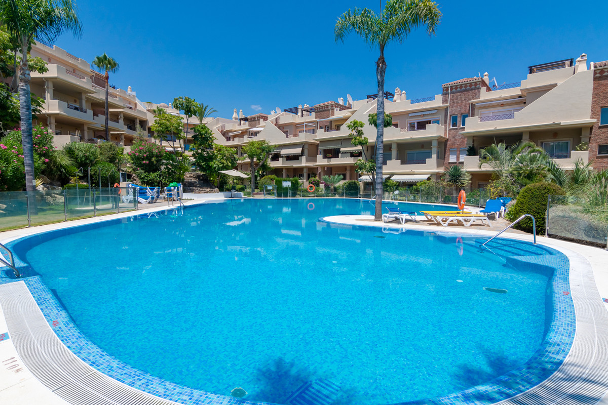3 bedroom Apartments for sale in Los Flamingos – R5147761