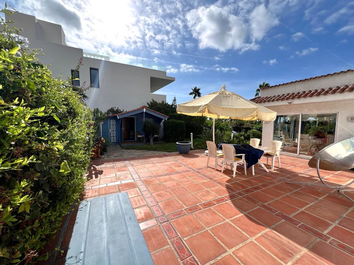3 bedroom Villas for sale in Costabella – R5169649