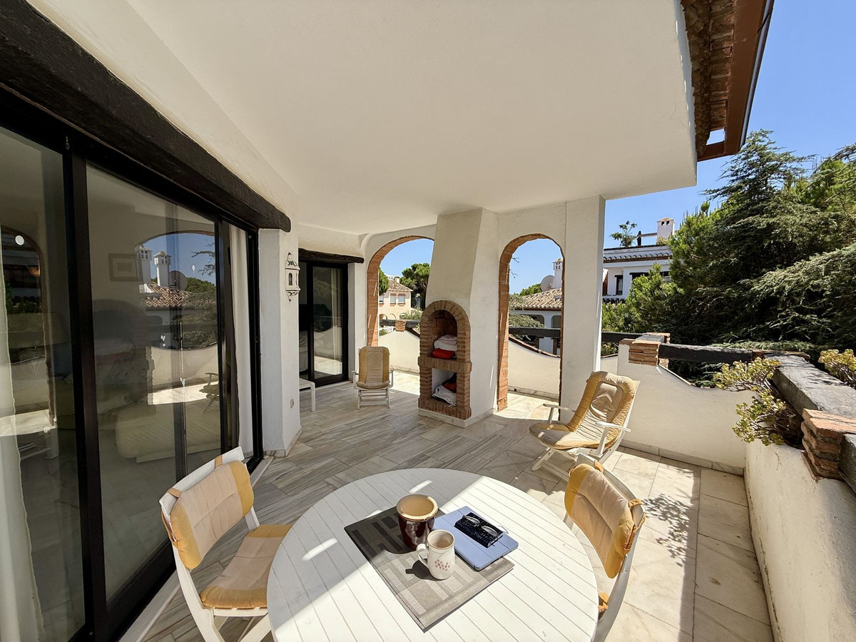 2 bedroom Apartments for sale in Calahonda – R5164033