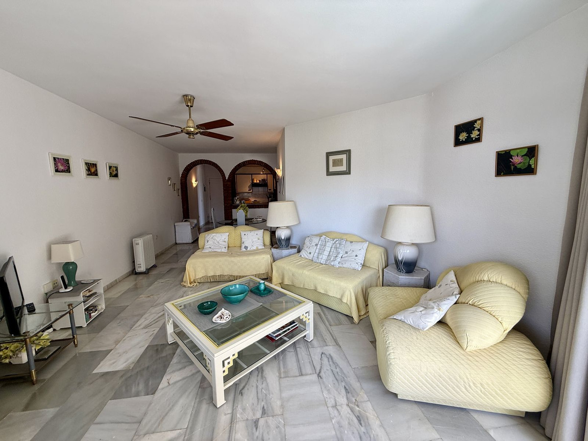2 bedroom Apartments for sale in Calahonda – R5164033