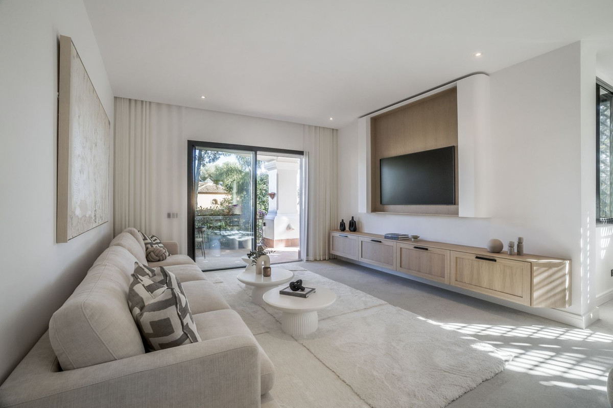 Apartamentos de 3 dormitorios en venta en Milla de Oro – R4792741