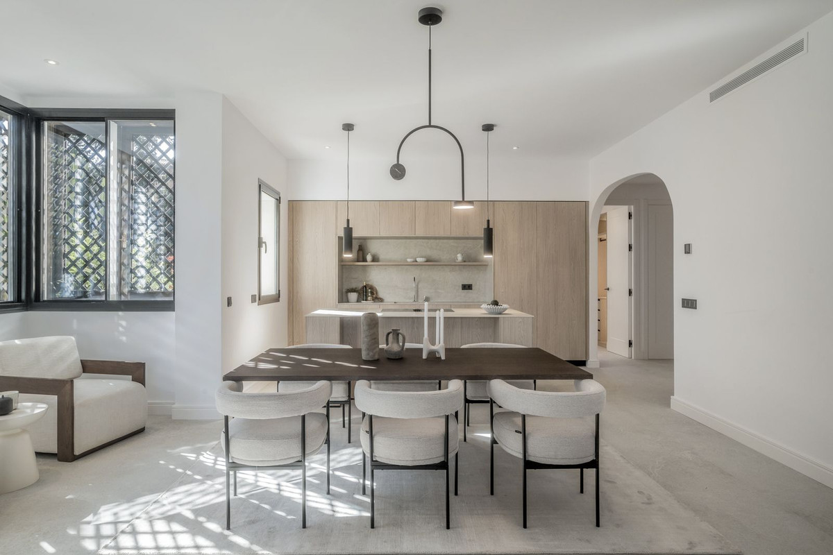 Apartamentos de 3 dormitorios en venta en Milla de Oro – R4792741
