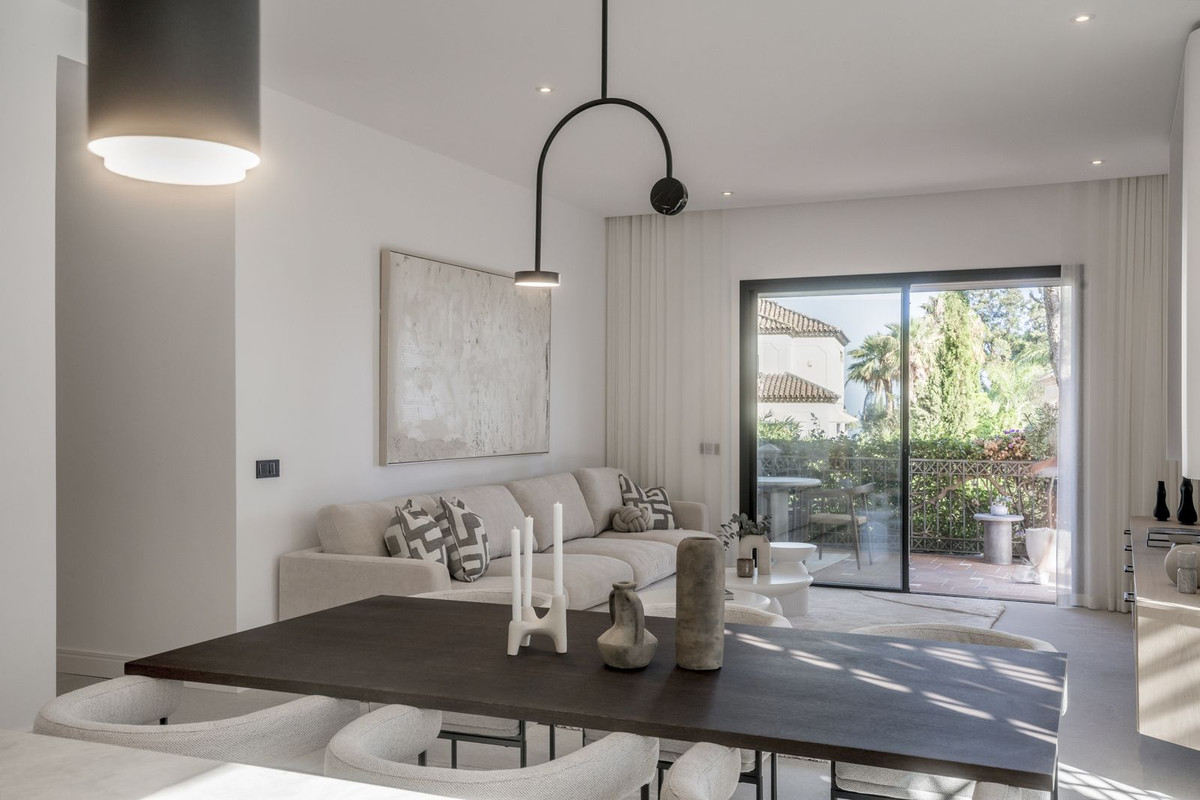 Apartamentos de 3 dormitorios en venta en Milla de Oro – R4792741