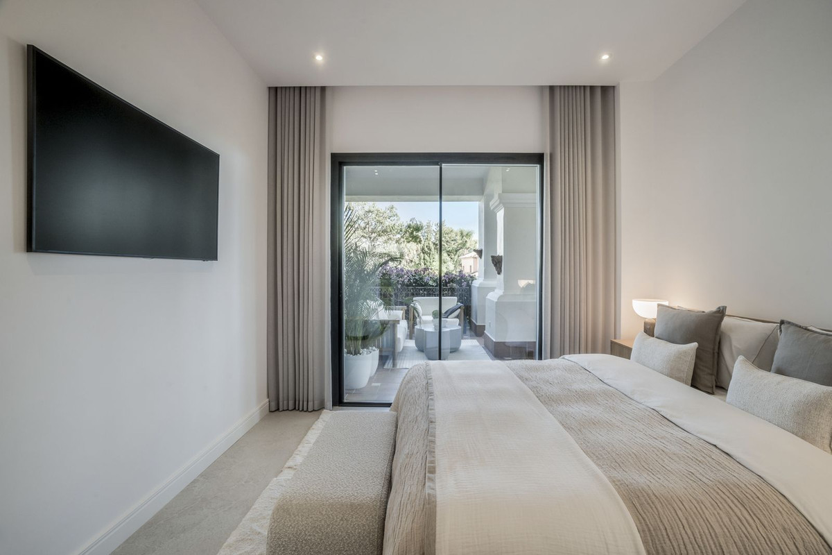 Apartamentos de 3 dormitorios en venta en Milla de Oro – R4792741