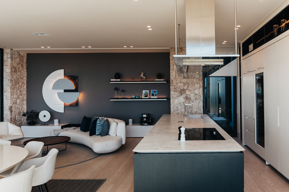 7 bedroom Villas for sale in La Quinta – R4875670