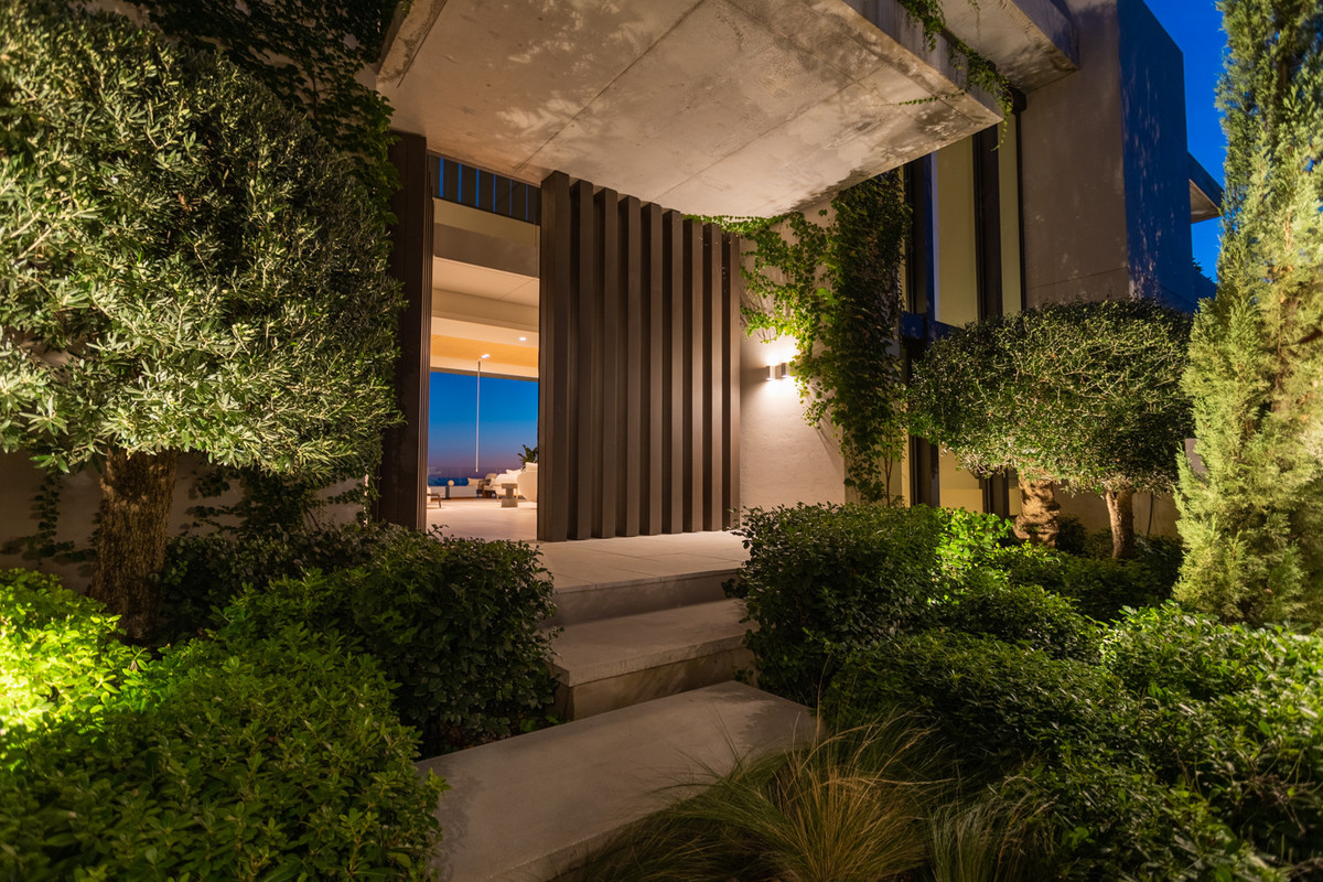 7 bedroom Villas for sale in La Quinta – R4875670