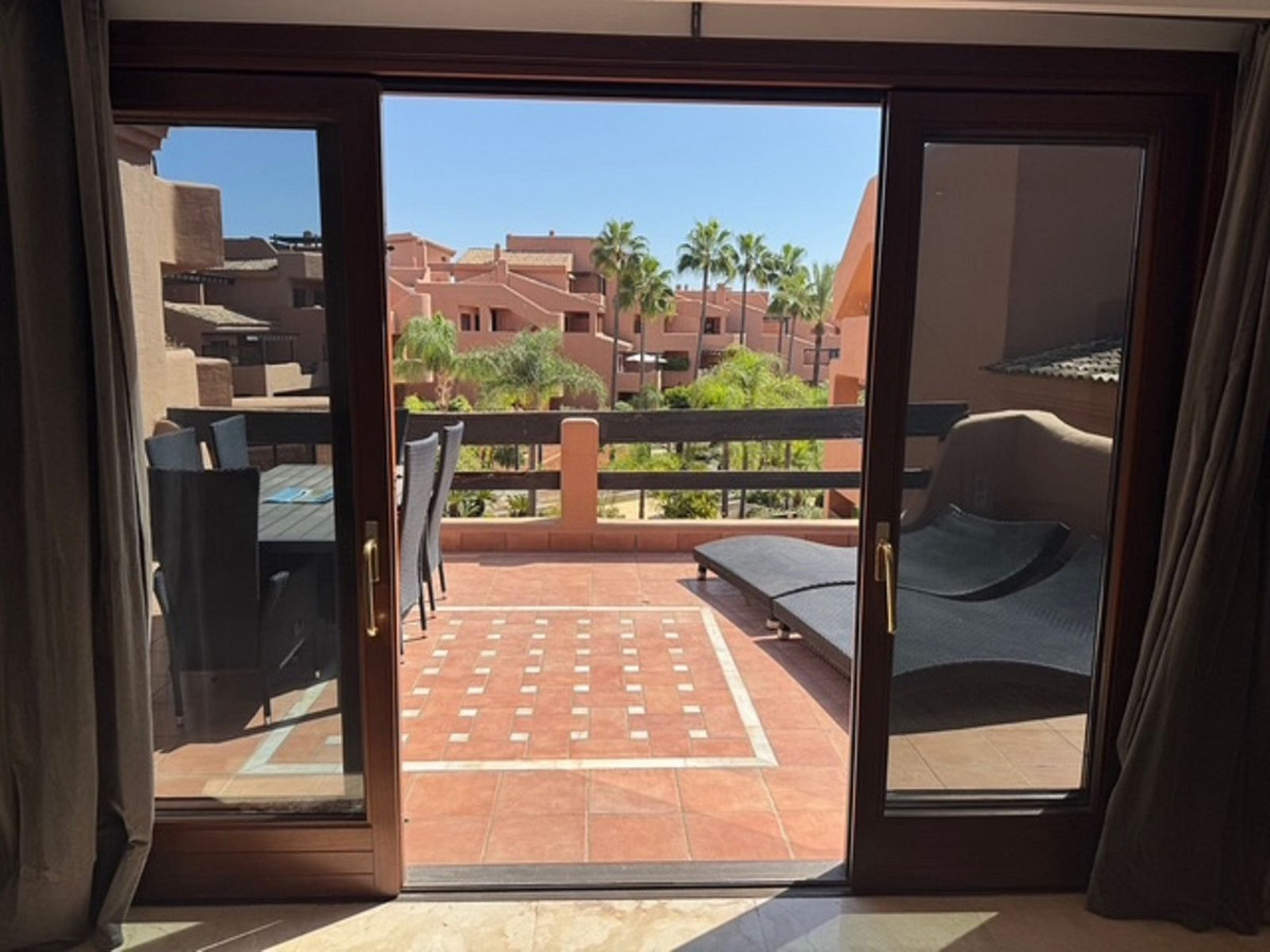 Apartamentos de 2 dormitorios en venta en Nueva Milla de Oro – R5167210