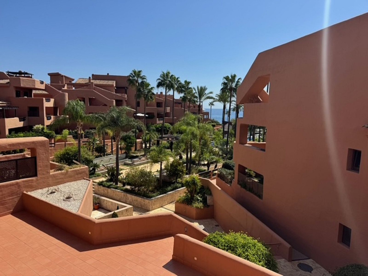 Apartamentos de 2 dormitorios en venta en Nueva Milla de Oro – R5167210
