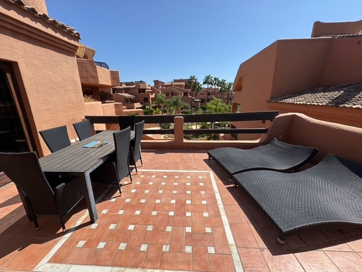 Apartamentos de 2 dormitorios en venta en Nueva Milla de Oro – R5167210