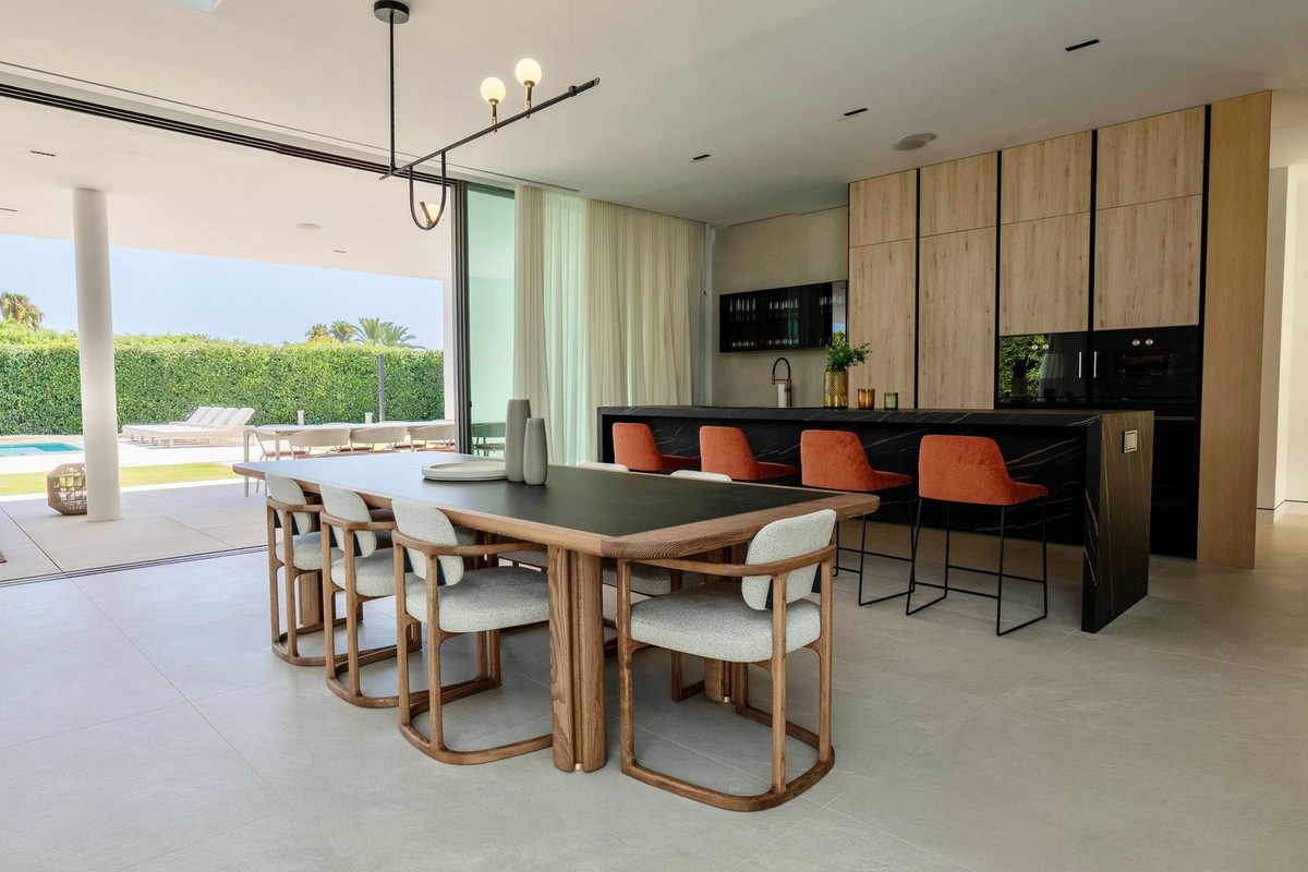 5 bedroom Villas for sale in Milla de Oro – R5159518