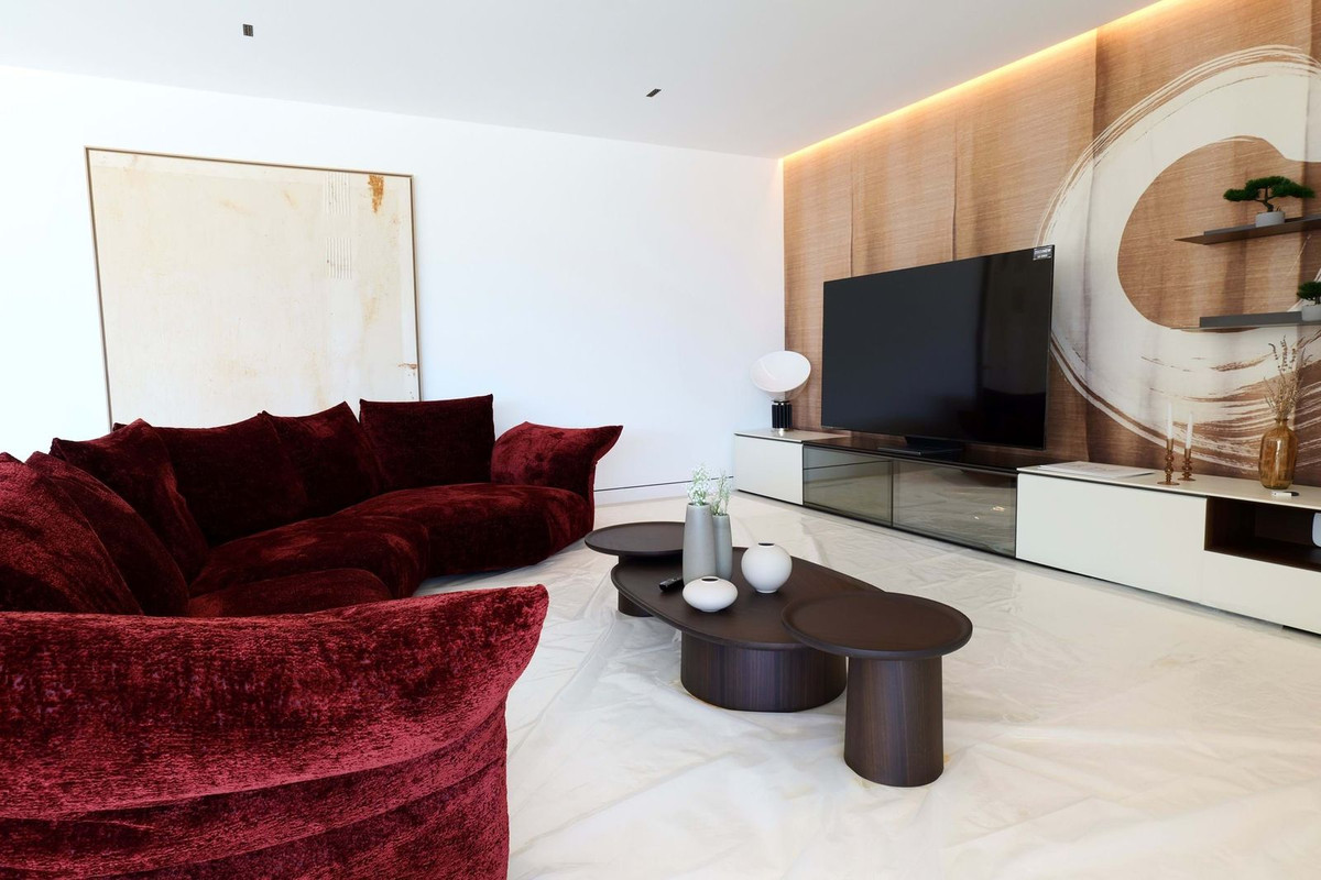 5 bedroom Villas for sale in Milla de Oro – R5159518
