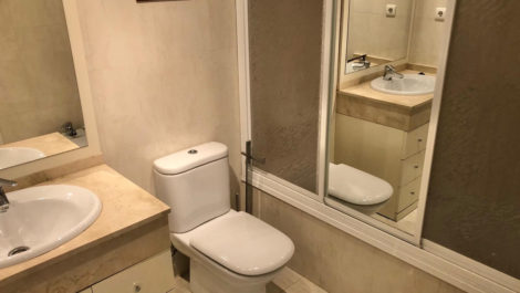Apartamentos de 2 dormitorios en venta en Milla de Oro – R5164984