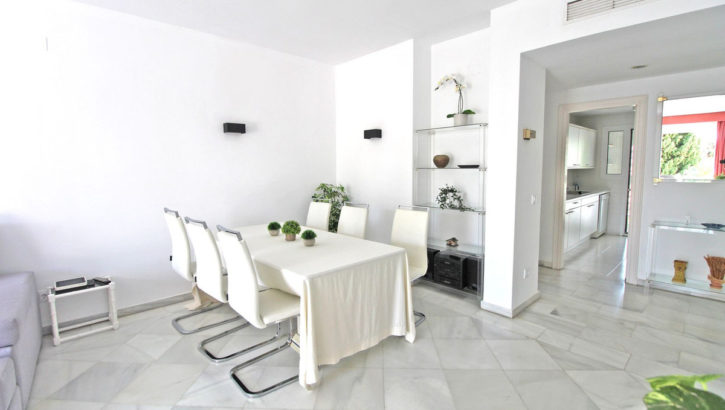 Apartamentos de 3 dormitorios en venta en Milla de Oro – R5171746 en 