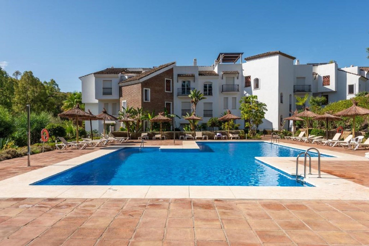2 bedroom Apartments for sale in Los Arqueros – R5162275