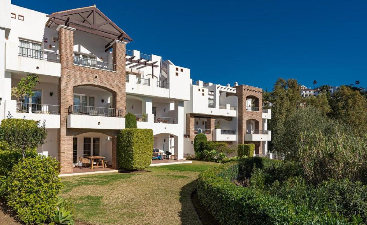 2 bedroom Apartments for sale in Los Arqueros – R5162275