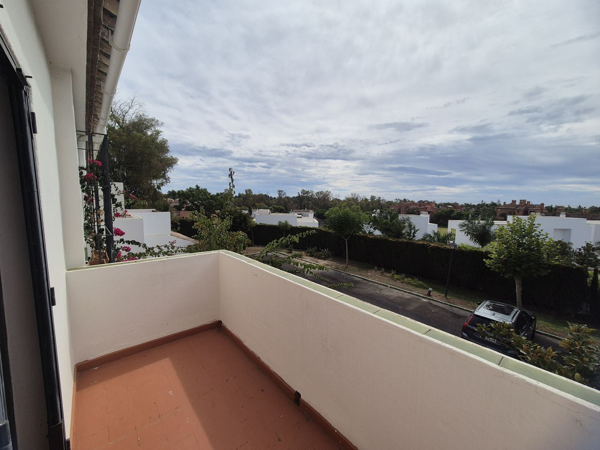 4 bedroom Townhouses for sale in Guadalmina Baja – R5158777