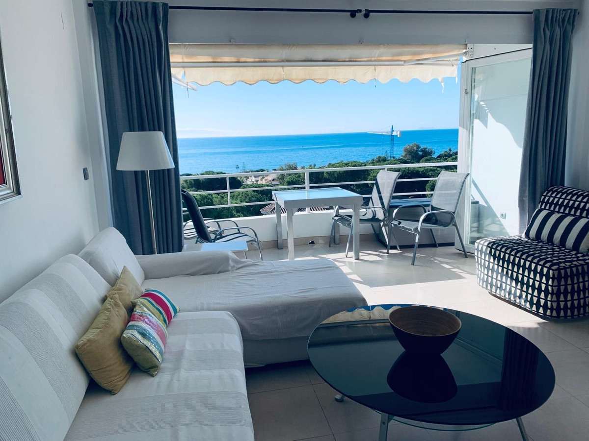1 bedroom Apartments for sale in Costabella – R5162383
