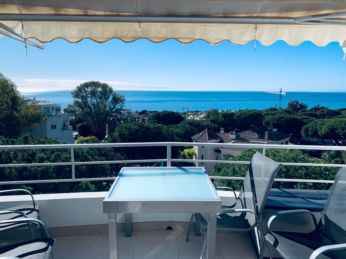 1 bedroom Apartments for sale in Costabella – R5162383