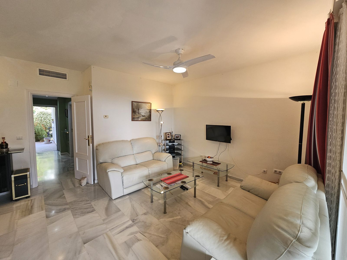 3 bedroom Apartments for sale in Miraflores – R5169232