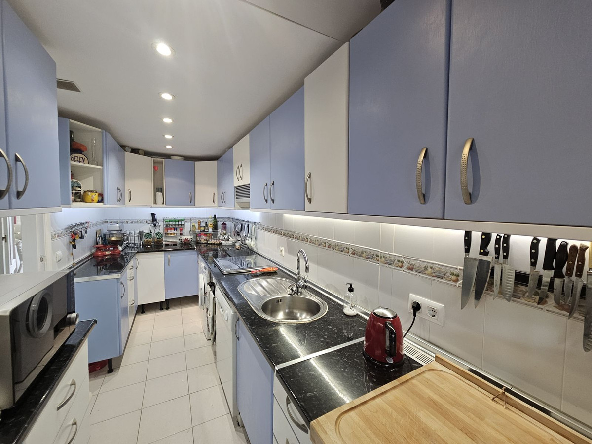 3 bedroom Apartments for sale in Miraflores – R5169232