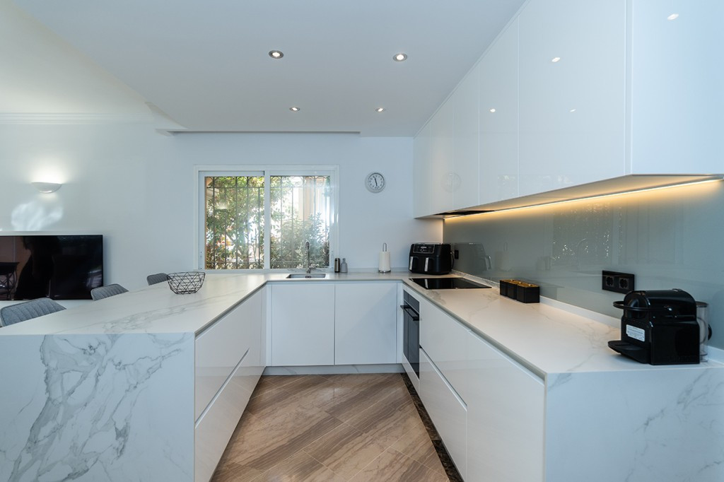 3 bedroom Apartments for sale in Marbella – R4887376