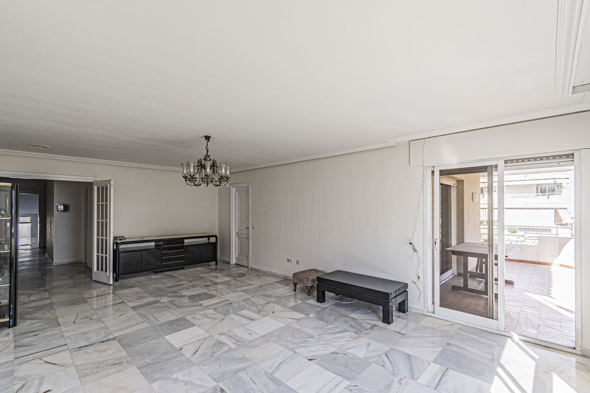 3 bedroom Apartments for sale in Marbella – R5152687