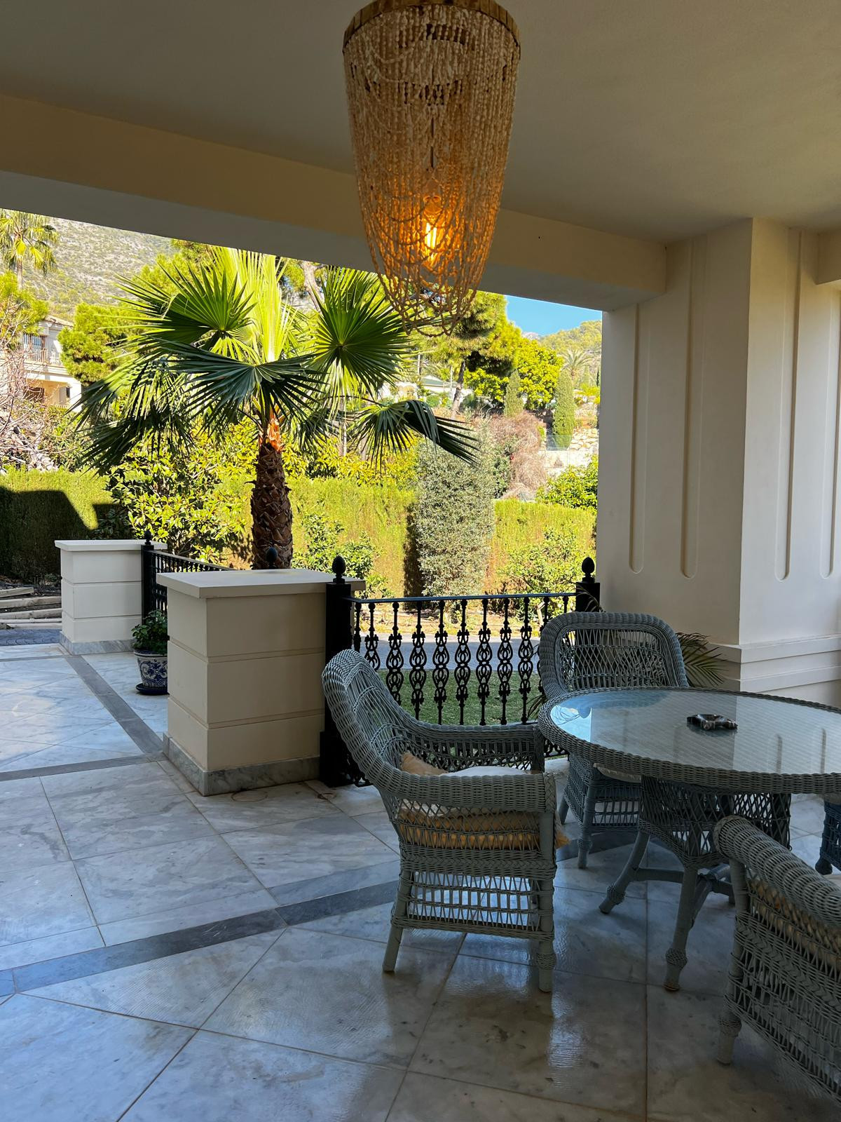8 bedroom Villas for sale in Milla de Oro – R4788610