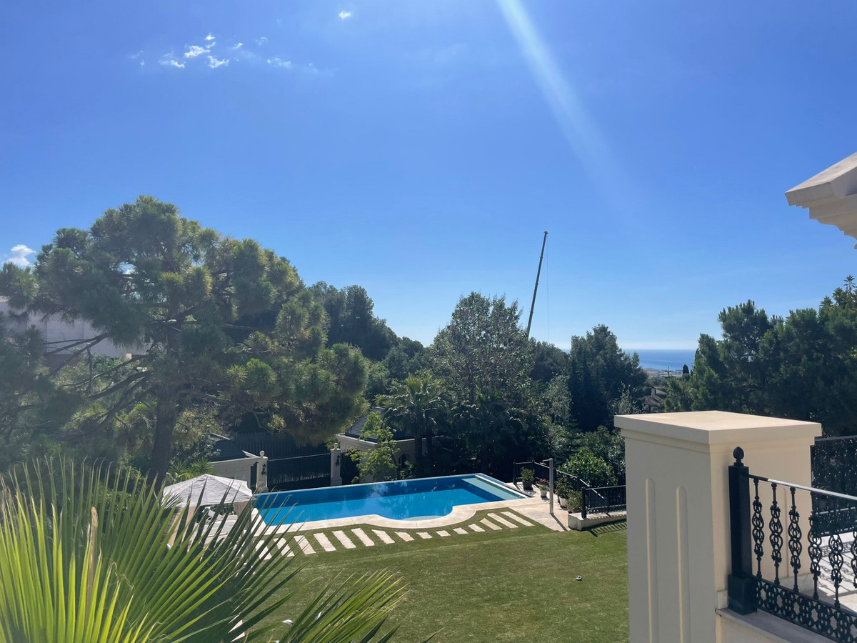 8 bedroom Villas for sale in Milla de Oro – R4788610